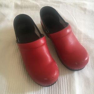 Dansko Professional Clogs Red Leather 37